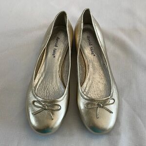 DAVID TATE LEATHER GOLD BALLET FLATS.  NEW